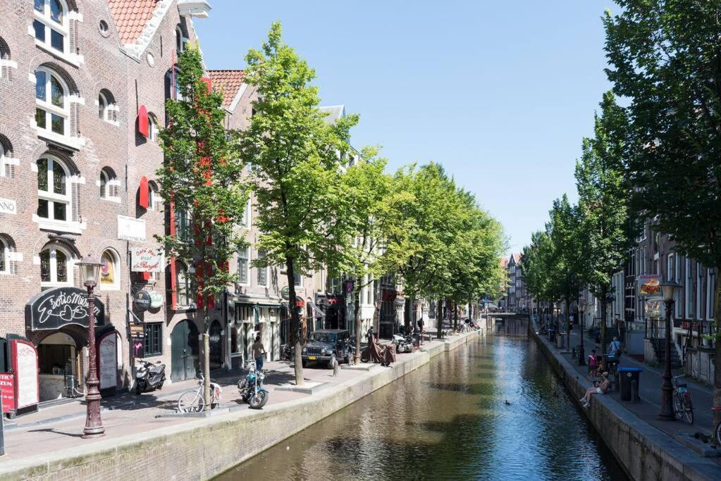 Redlight District Smokers Friendly Private Apartment Amsterdam