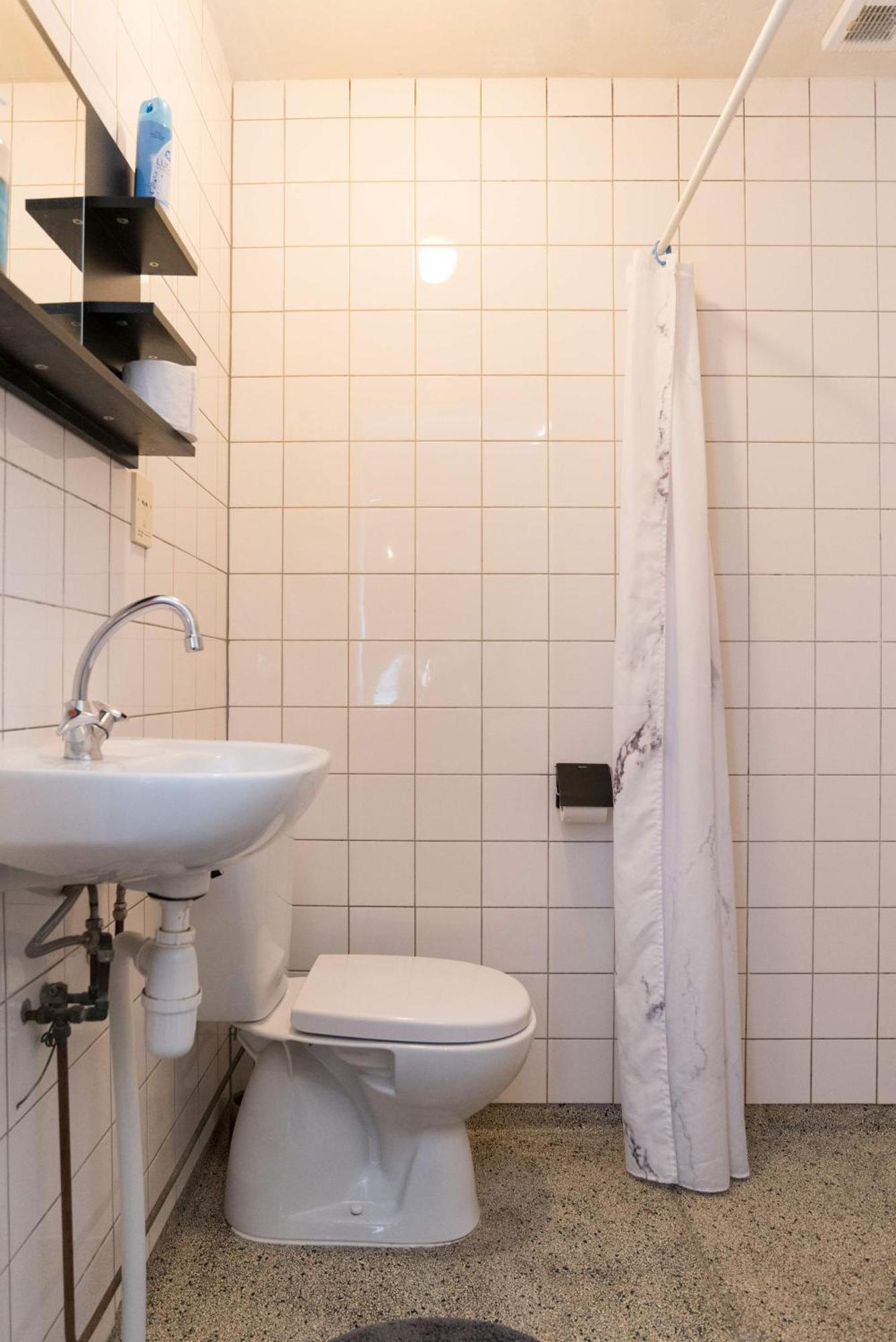 Apartment Redlight District Smokers Friendly Private *